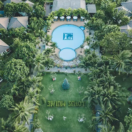 Lotus Muine Resort & Spa
