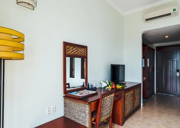 Lotus Muine & Khu nghỉ mát 4*